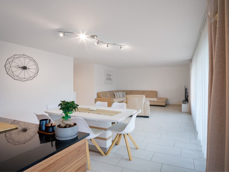 4.5 Zimmer-Gartenwohnung mit eigenem Gartenanteil in Fischbach-Göslikon (13)