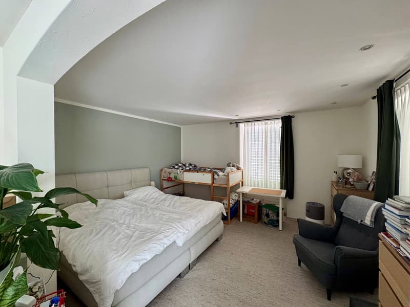 Charmante 5-Zimmer-Wohnung mit Terrasse im Zentrum von Wädenswil (3)