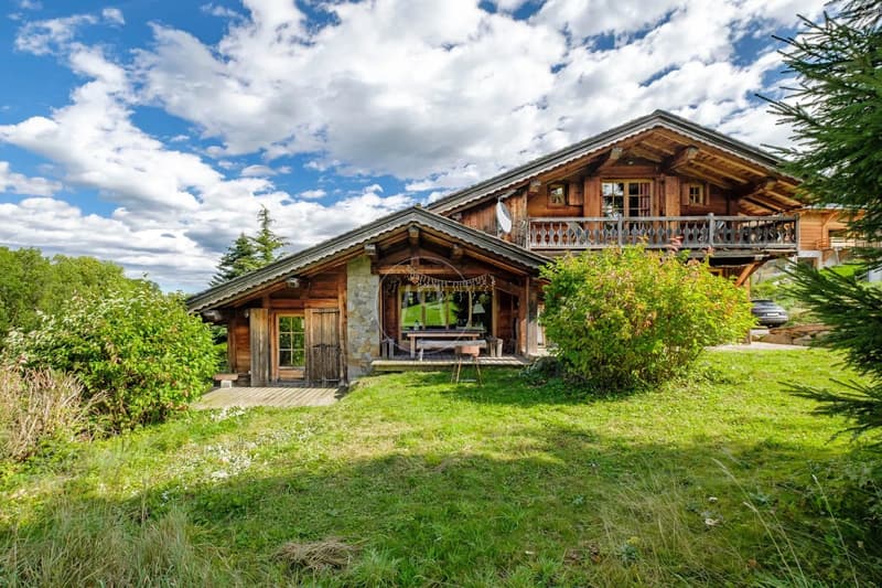 Charmant chalet d'exception à proximité de Megève (2)