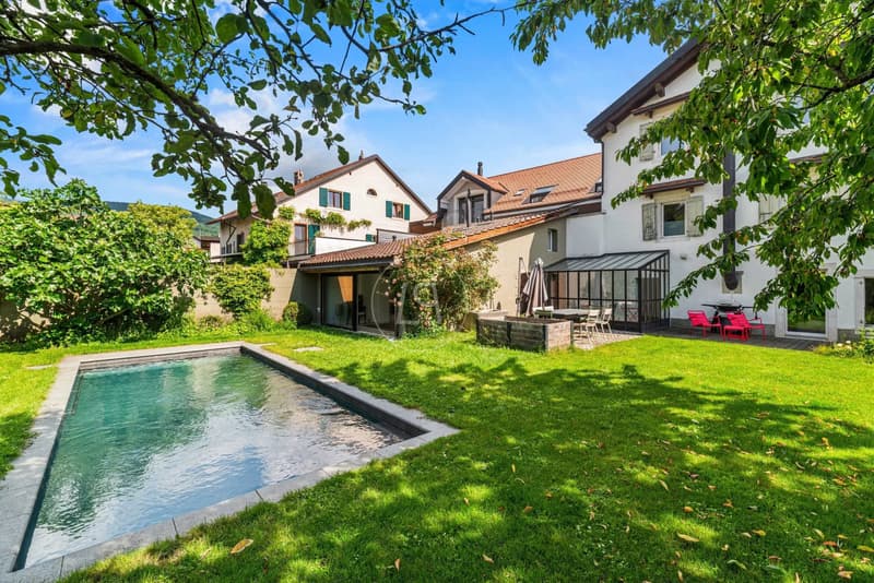 Très belle maison de caractère avec piscine au coeur du village,  Genolier (9)