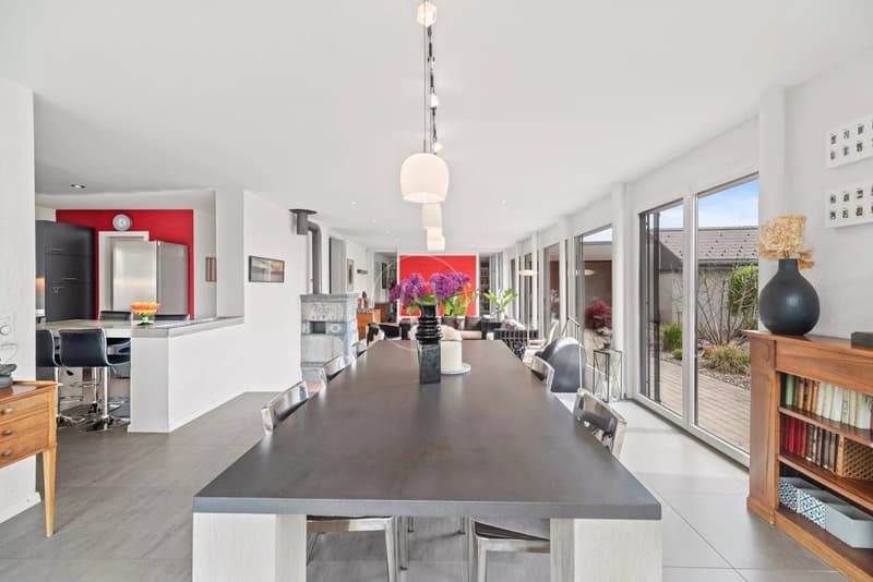 Beautiful family villa, swimming pool and view on the heights of Gland (7)