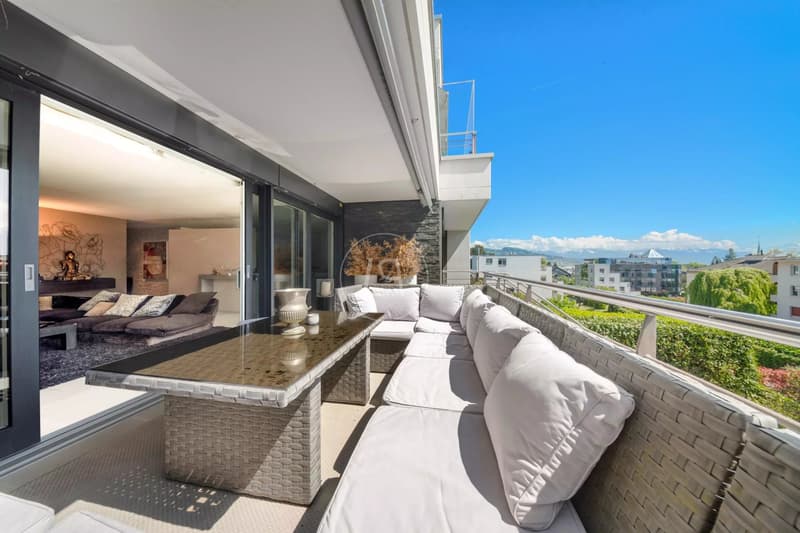 Beautiful turnkey apartment with terrace and garden in South Pully (7)