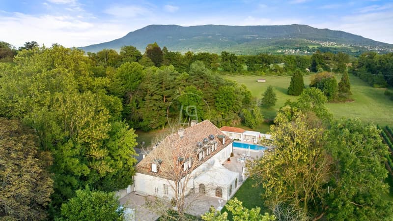 Charming residence in the heart of the Geneva countryside, left bank (2)