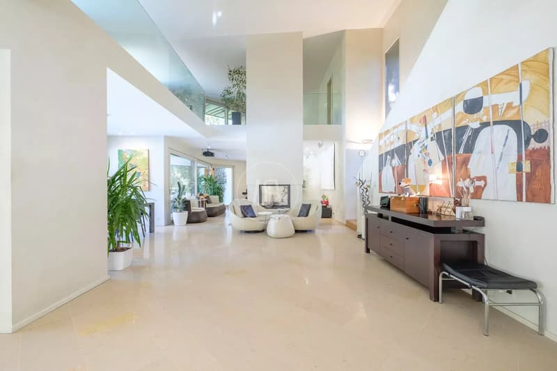 Private and nuisance-free architect-designed property, Conches (GE) (2)