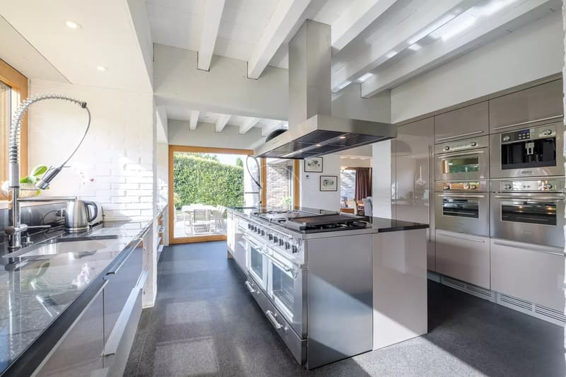 Unique architect-designed villa, lake view, spa, pool, , Left Bank (9)