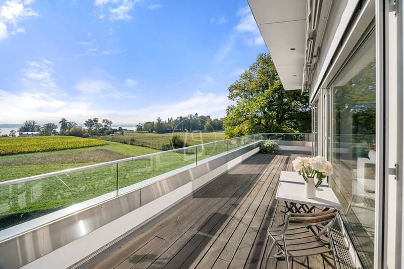 Attique en duplex d'exception de 660 m², piscine intérieure, vue lac, Coppet (9)