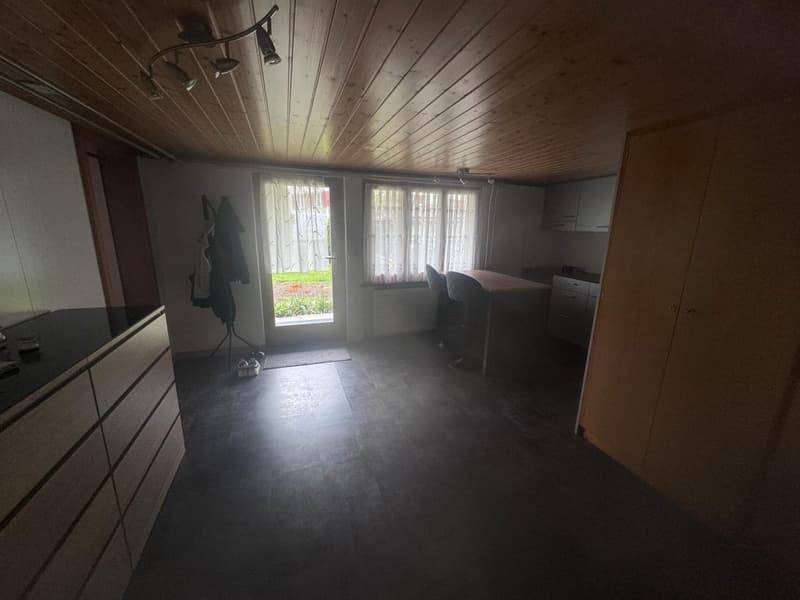 Gemütliche 2.5-Zimmer-Wohnung im Erdgeschoss in Frutigen (4)