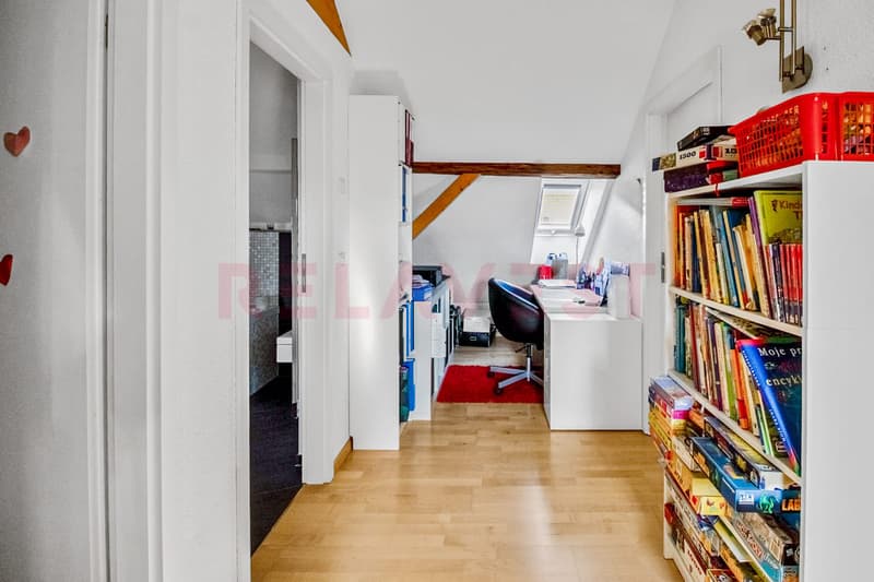 Derendingen: 2-Familienhaus mit grossem Garten, 9.5 Zimmer (9)