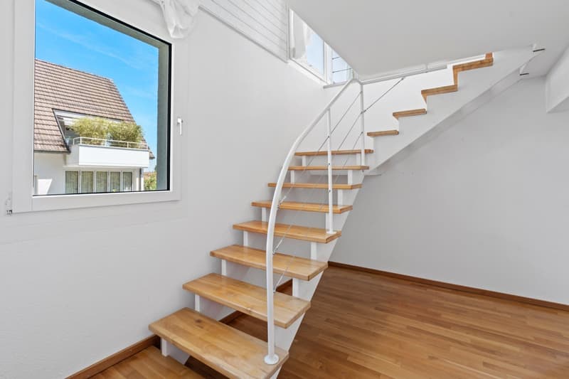 Traumhafte 4.5-Zimmer-Wohnung mit Seeblick in Oberrieden (15)