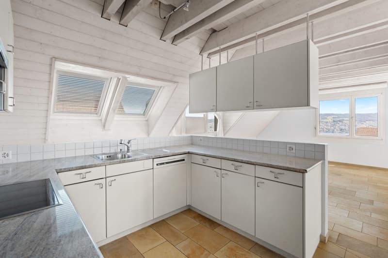Traumhafte 4.5-Zimmer-Wohnung mit Seeblick in Oberrieden (13)