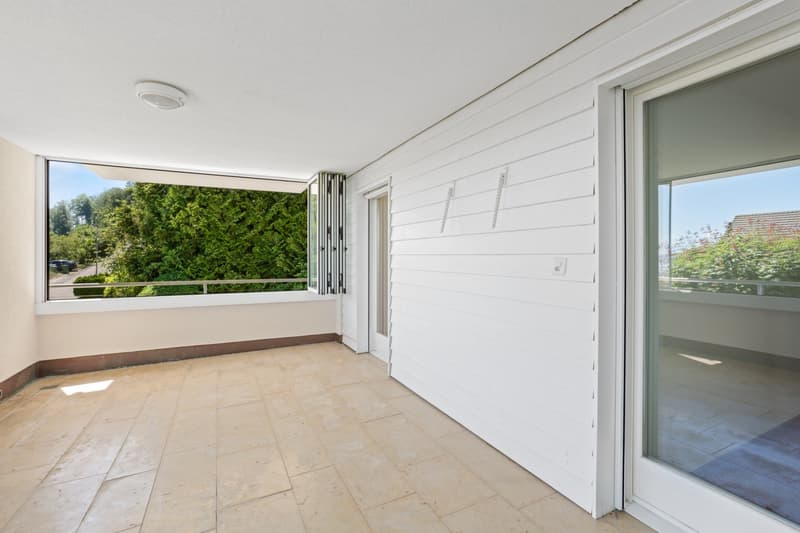 Traumhafte 4.5-Zimmer-Wohnung mit Seeblick in Oberrieden (16)