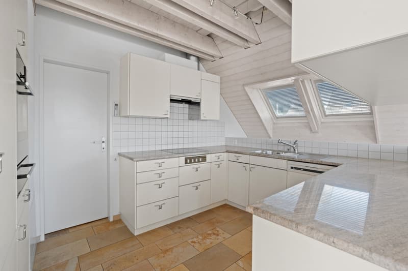 Traumhafte 4.5-Zimmer-Wohnung mit Seeblick in Oberrieden (14)