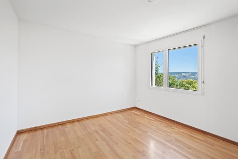 Traumhafte 4.5-Zimmer-Wohnung mit Seeblick in Oberrieden (20)