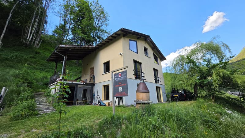 6-Zimmer-Zweifamilienhaus mit Panorama, Schwendi im Weisstannental SG (7)