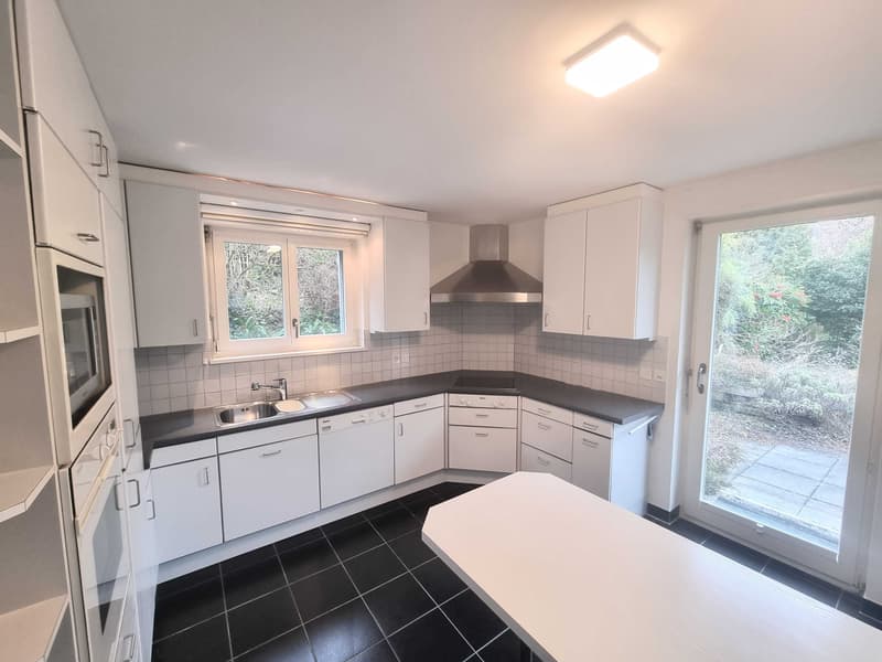 10-Zimmer-Villa mit Bergsicht und Wintergarten in Riehen kaufen (4)