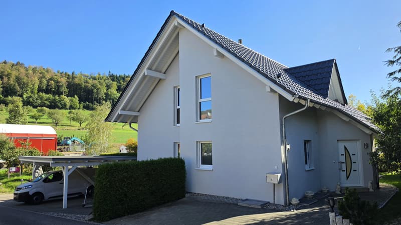 Helles 5.5-Zimmer-Einfamilienhaus in Titterten kaufen (4)
