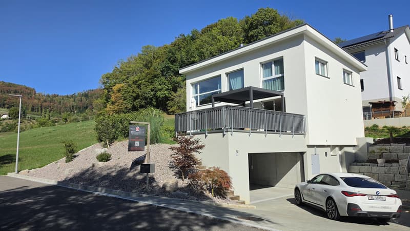5.5-Zimmer-Einfamilienhaus mit Blick ins Grüne in Reigoldswil (1)