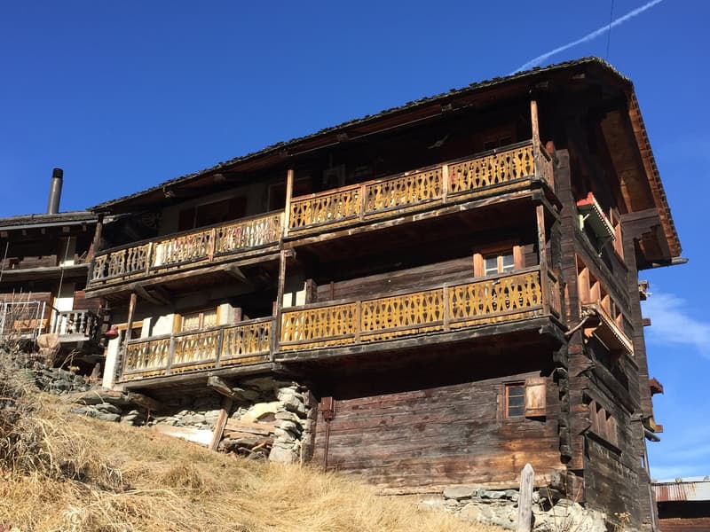 A rénover entièrement, Chalet traditionnel de 7 pièces - Anniviers (4)