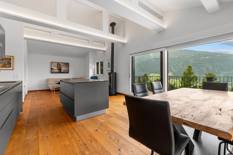 Modernes Zweifamilienhaus mit unverbaubarem Bergpanorama (14)
