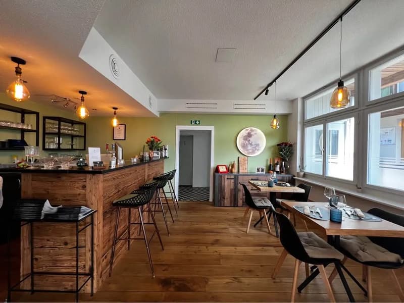 Etabliertes Restaurant mit grosser Terrasse – Region Thunersee (4)