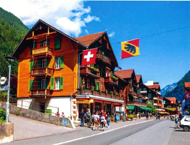 Wohnen Lauterbrunnen: 4 Zimmer, neue Küche /grosser Balkon (1)