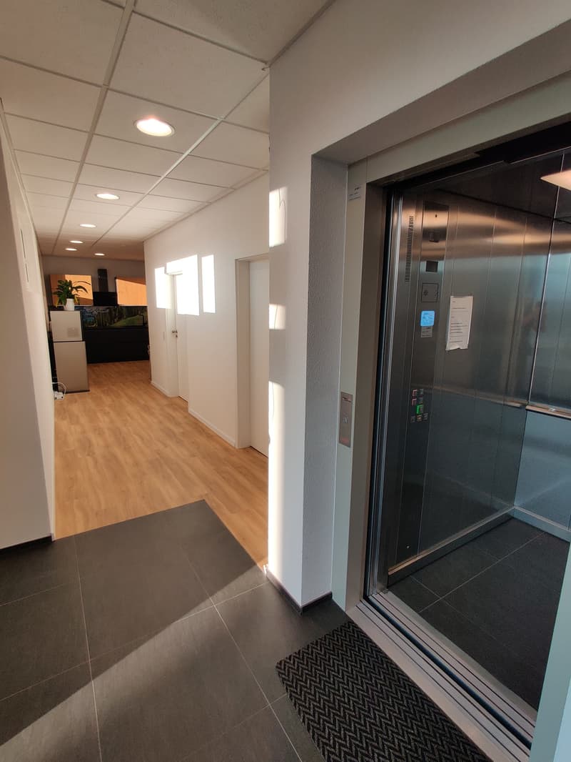 Zugang zur Küche mit Personenlift