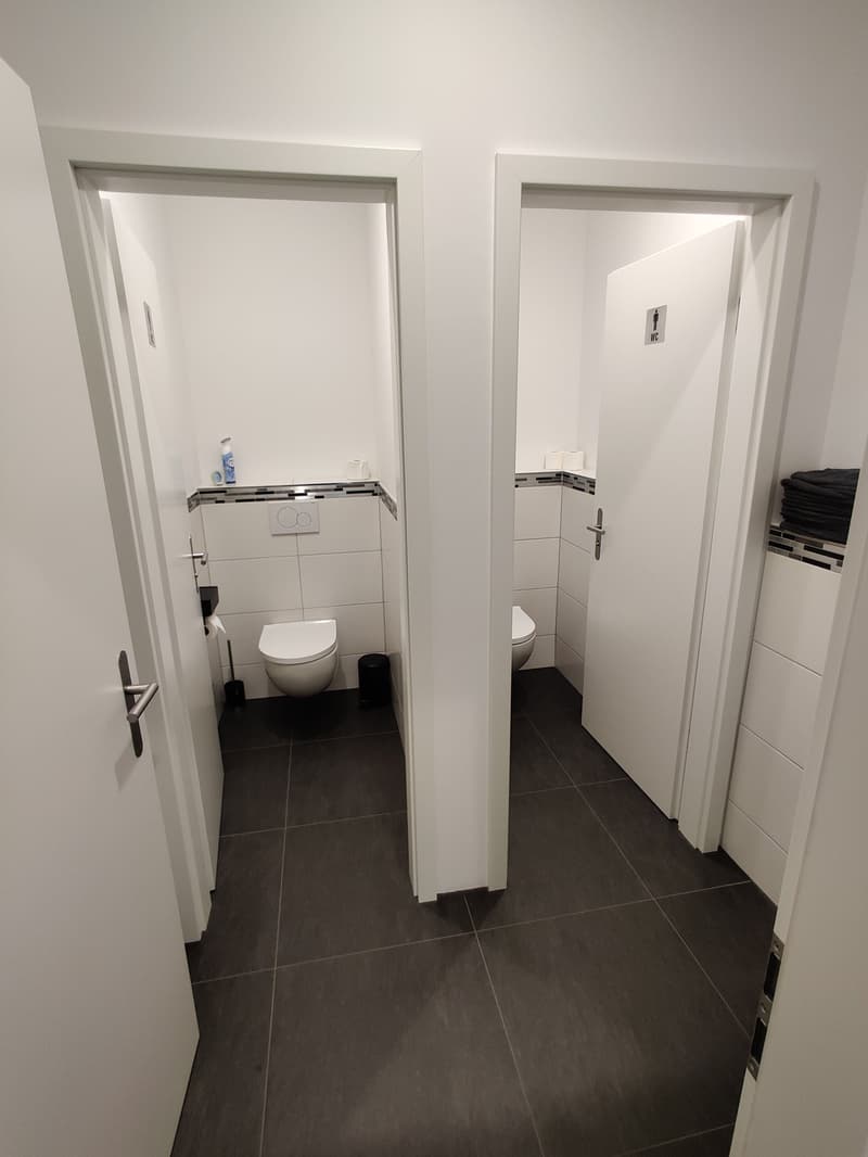 WC Anlangen in Top moderner Ausstattung 1