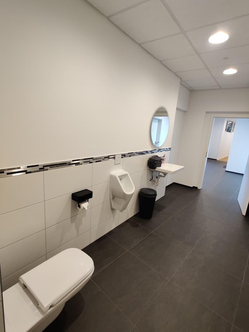 Behindert gerechtes WC Ansicht 1