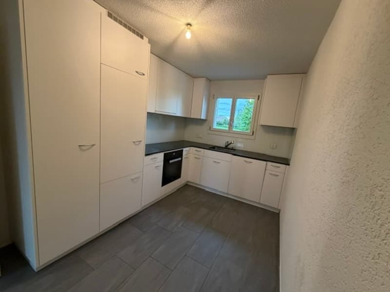 Appartement de 4.5 pièces lumineux avec balcon et place de parc à Onnens (4)