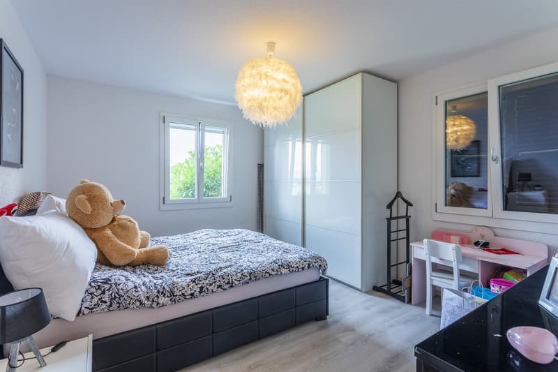 Appartement de 4.5 pièces lumineux avec balcon et place de parc à Onnens (2)