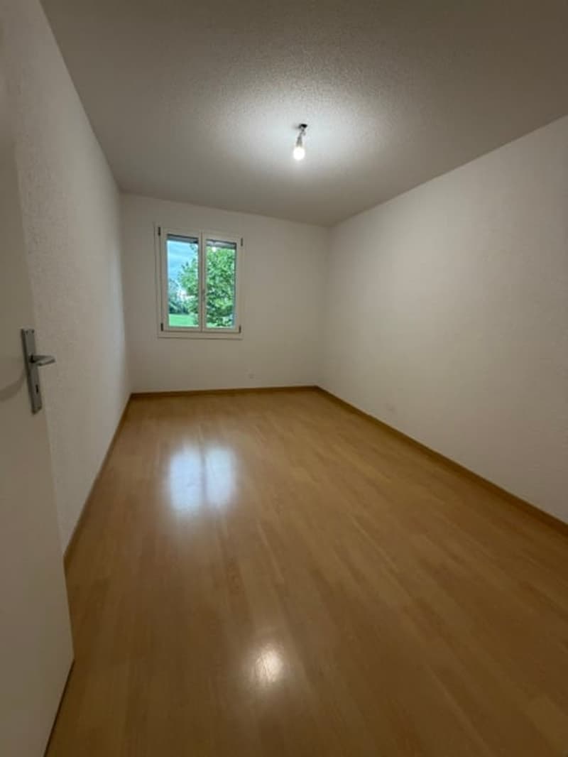 Appartement de 4.5 pièces lumineux avec balcon et place de parc à Onnens (6)