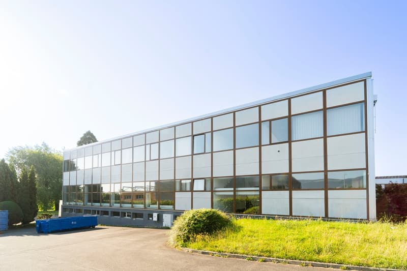 Bâtiment industriel et administratif de 960 m2 à louer (3)