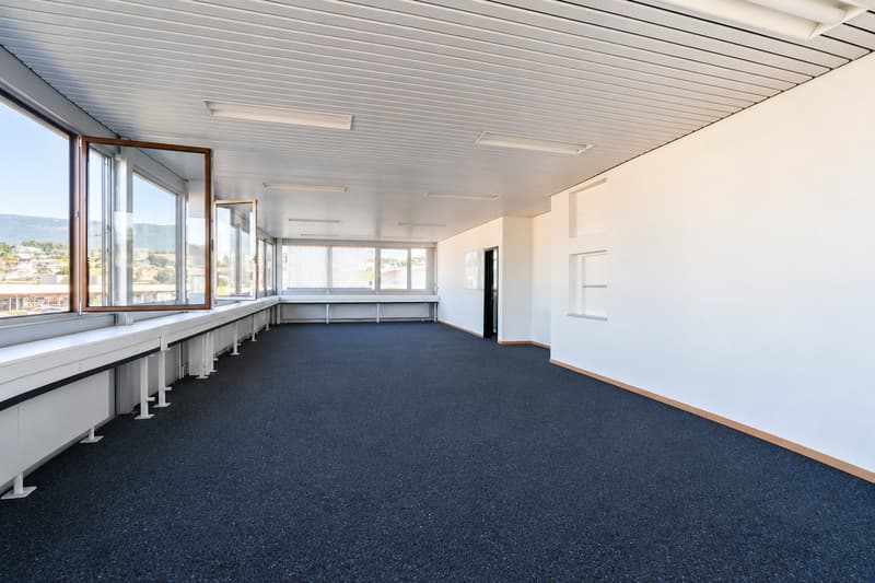 Donnez de l’espace à vos projets : bureau de 95 m² (2)