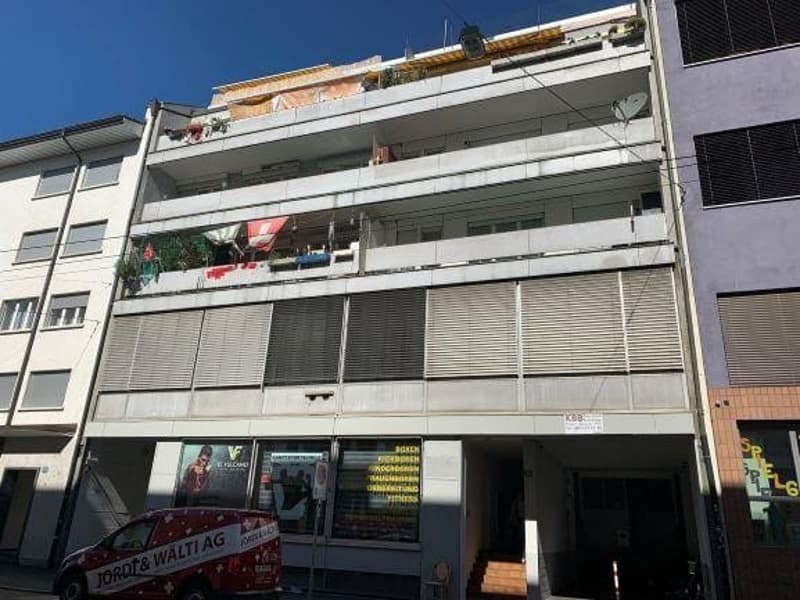 Tiefgaragenplatz, sicher und trocken, in Basel mieten (1)