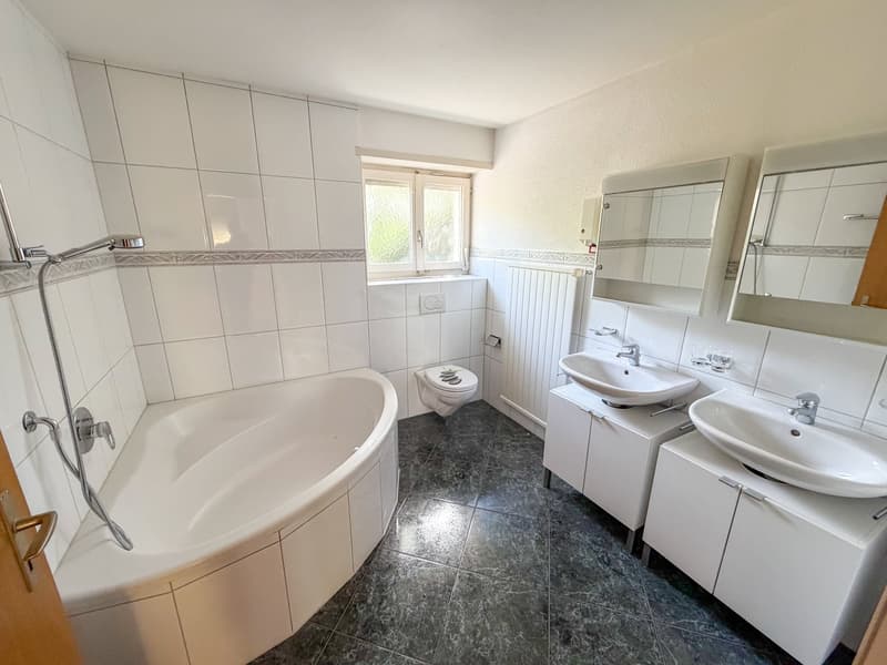 Wohnen und Arbeiten unter einem Dach - 6 Zimmer Einfamilienhaus mit Scheune (8)