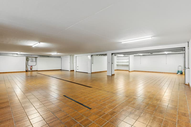Abschliessbare Doppel-Garagenbox und Einzel-Garagenbox