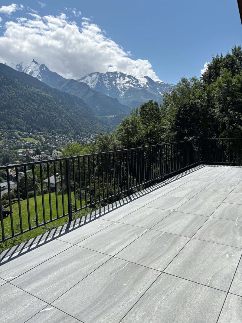 Chalet d'exception entièrement rénové avec vue panoramique sur le Mont-Blanc (6)