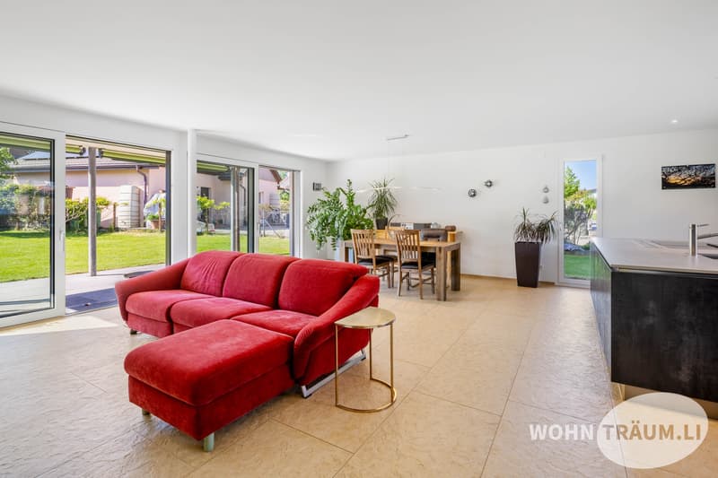 7½-Zimmer Einfamilienhaus mit Charme & Ausbaupotenzial (2)