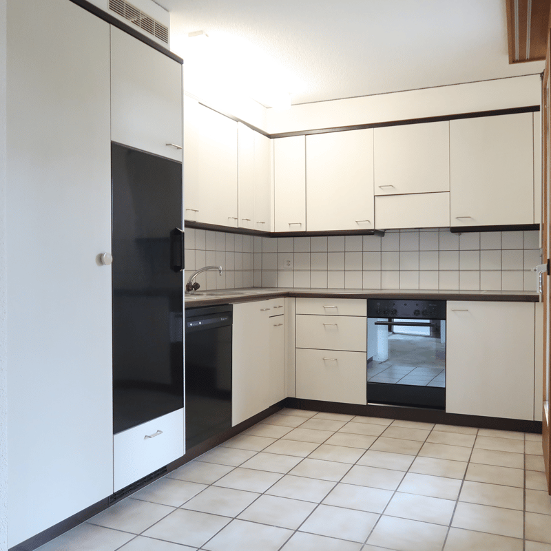 Schöne helle 4.5 Zimmer Wohnung in Fraubrunnen zu vermieten (2)