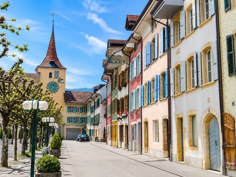 Superbe duplex avec terrasse et cheminée au c?ur du Bourg du Landeron (2)