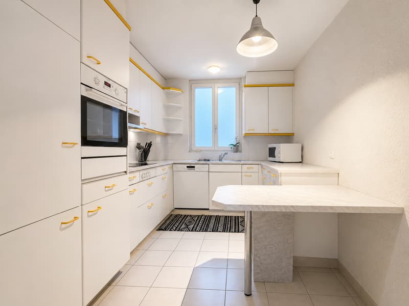 Superbe duplex avec terrasse et cheminée au c?ur du Bourg du Landeron (6)