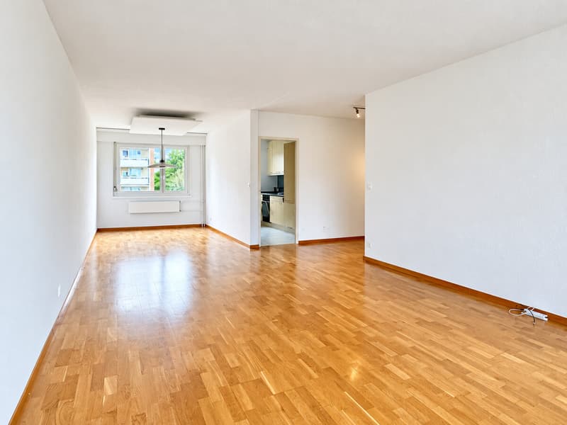 Wohnzimmer mit Essbereich