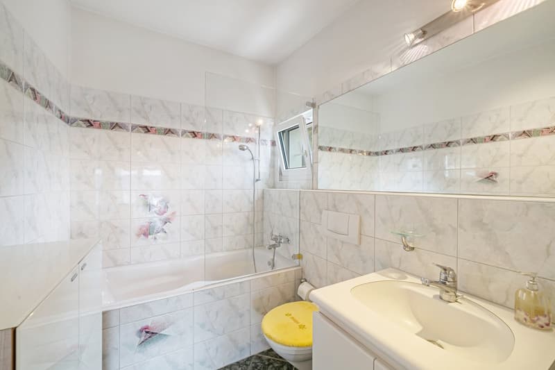 Charmantes 5.5-Zimmer-Doppeleinfamilienhaus an ruhiger Lage in Horgen (18)