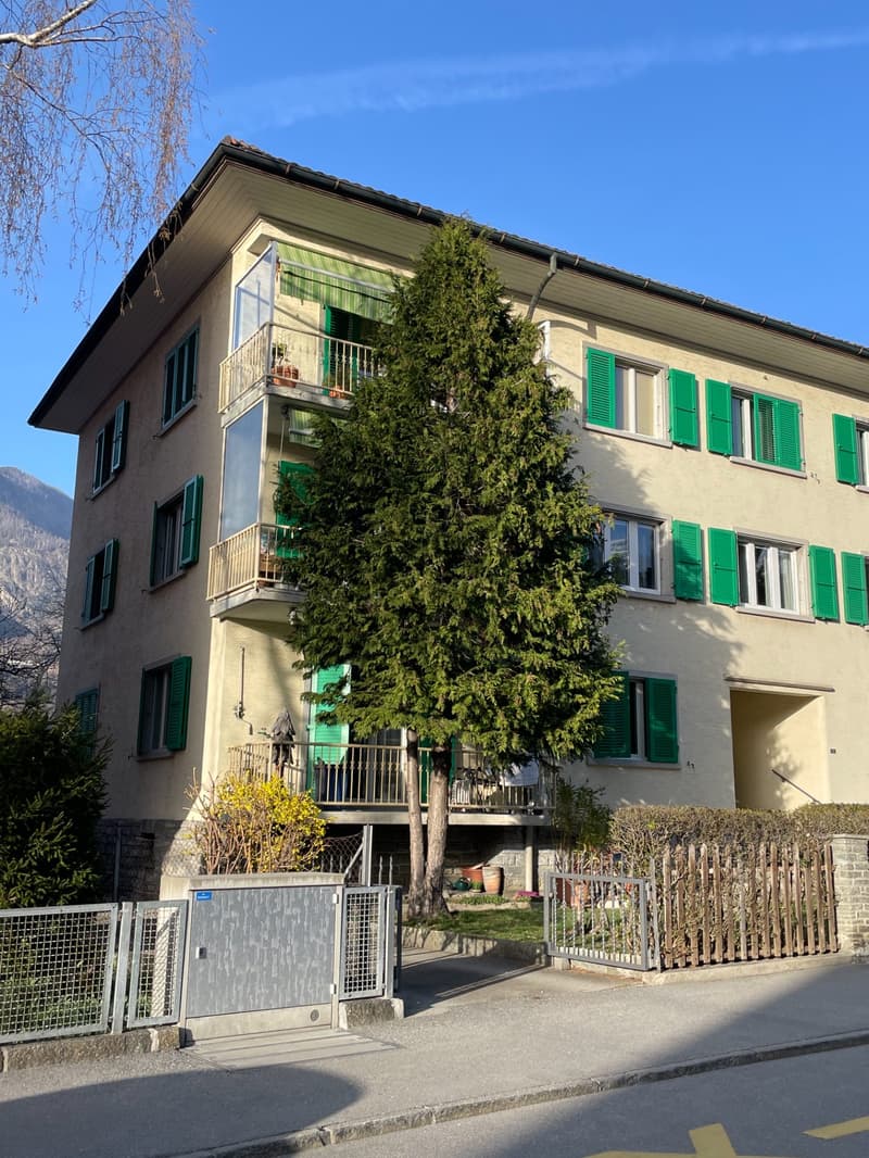 Wunderschöne 3.5-Zimmer Altstadtwohnung im 2. OG in Brig mit zusätzlichem Studio im 3. OG (1)