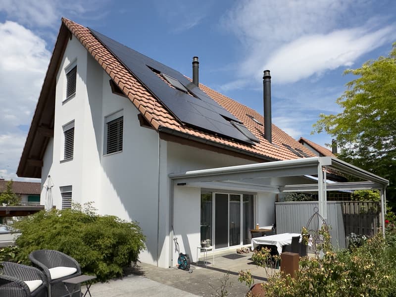 15_Haus mit Sitzplatz ganz