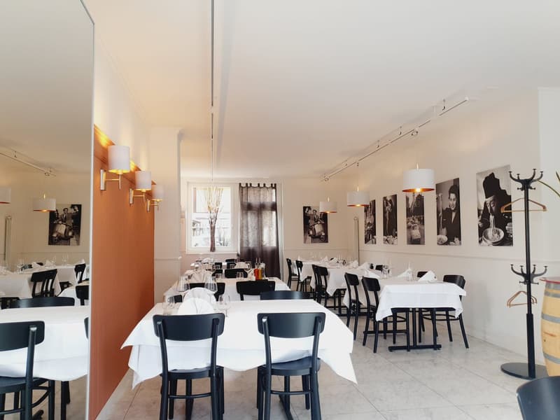 Restaurant mit zwei Terrassen und grossem Parkplatz – Region Biel–Grenchen (3)