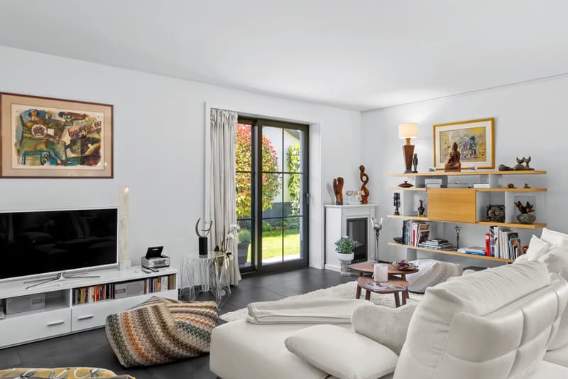 Rez-de-jardin contemporain, spacieux et bien agencé (5)