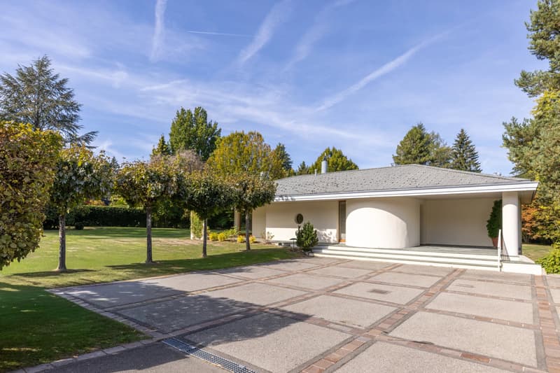 Elegant Detached House with Large Garden in Epalinges (13)