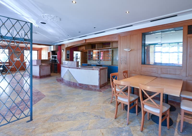 Restaurant Maienburg – Charmantes Gastgewerbe-Objekt in Hallau (4)