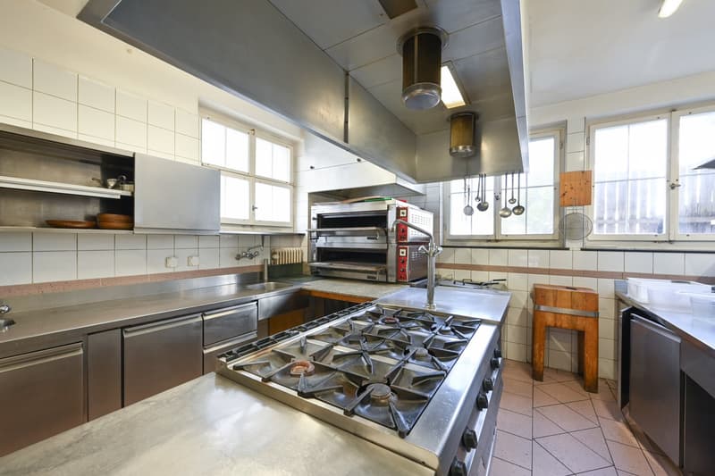 Restaurant Maienburg – Charmantes Gastgewerbe-Objekt in Hallau (11)